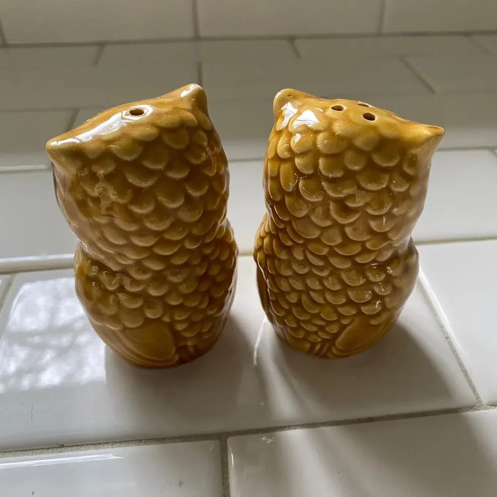 OWL Salt & Pepper Shakers Ceramic Vintage Made in Japan Original Sticker